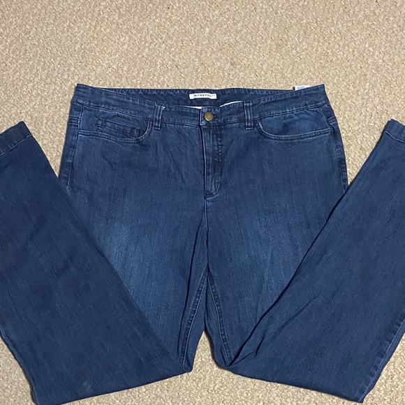 Jones New York Denim - Jones New York  sport style women’s size 14 Straight Leg stretch Jeans